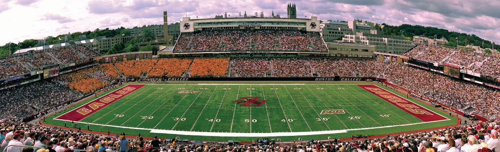 <h3>Structure Alumni Stadium</h3>
